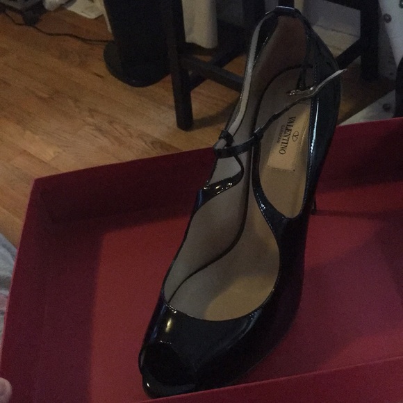 Valentino Garavani Shoes - Valentino new patent leather shoes